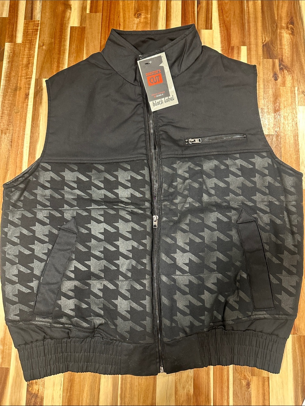 Director’s Cut Men’s Black Houndstooth Zip-Up Vest 533
